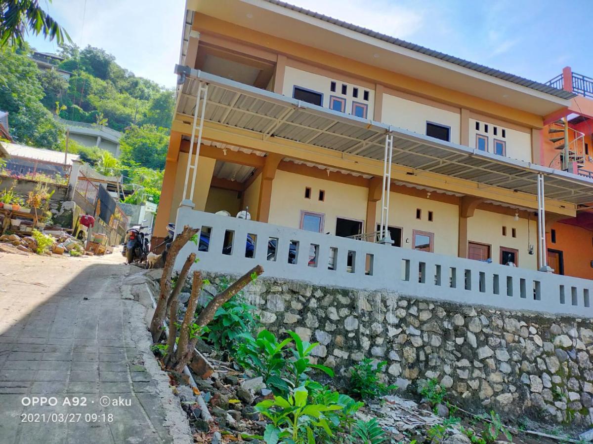 Andira Homestay Labuan Bajo Eksteriør bilde