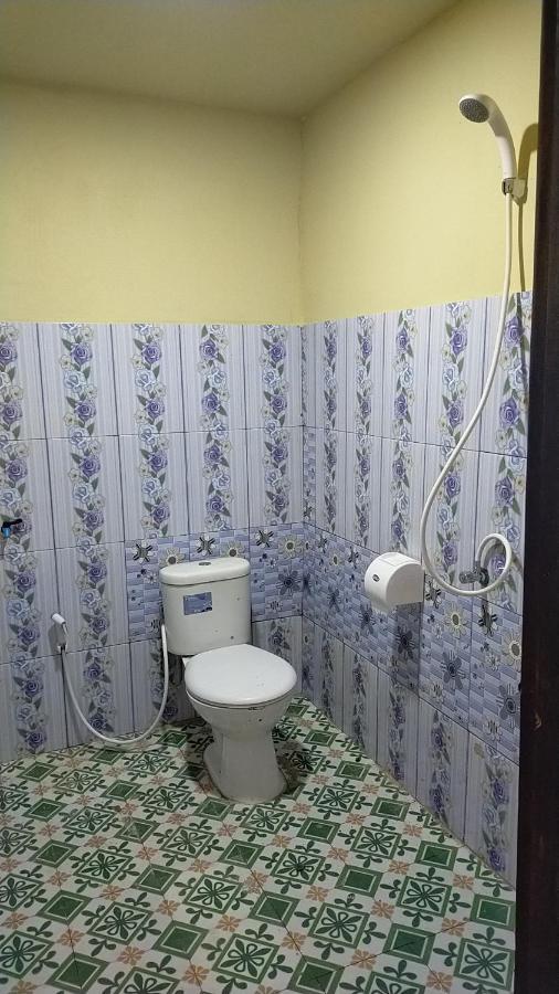 Andira Homestay Labuan Bajo Eksteriør bilde